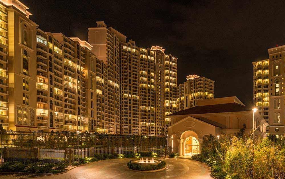 DLF The Crest